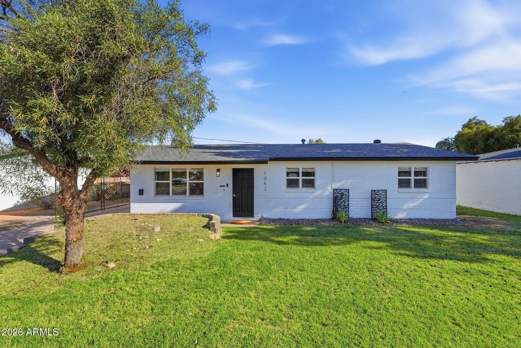 Photo of 1052 W Elna Rae Street, Tempe, AZ 85281 (MLS # 7000895)