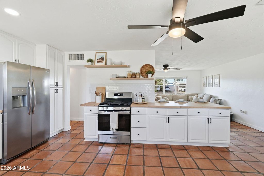 Photo of 1052 W Elna Rae Street, Tempe, AZ 85281 (MLS # 7000895)