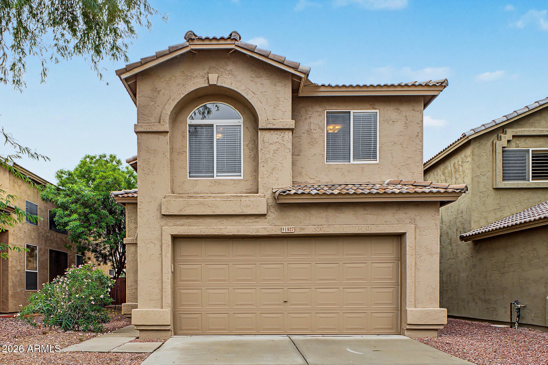 1927 E WILLIAMS Drive