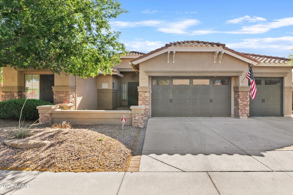 Photo of 4301 S Newport Street, Chandler, AZ 85249 (MLS # 6919828)
