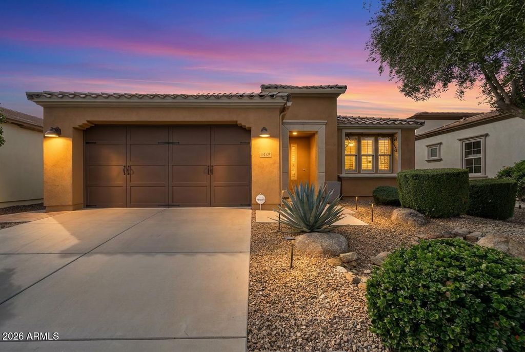 Photo of 849 E Cobble Stone Drive, Queen Creek, AZ 85140 (MLS # 6977525)