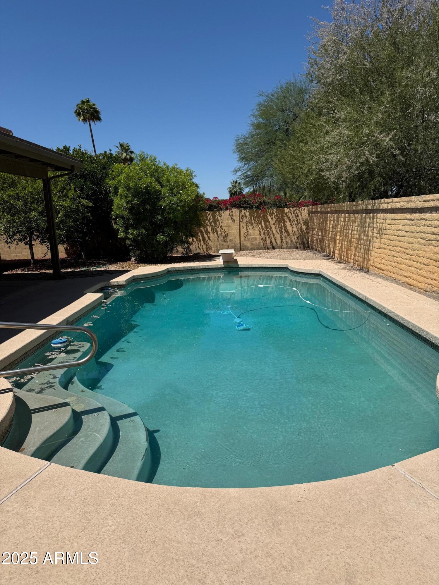10580 E San Salvador Drive