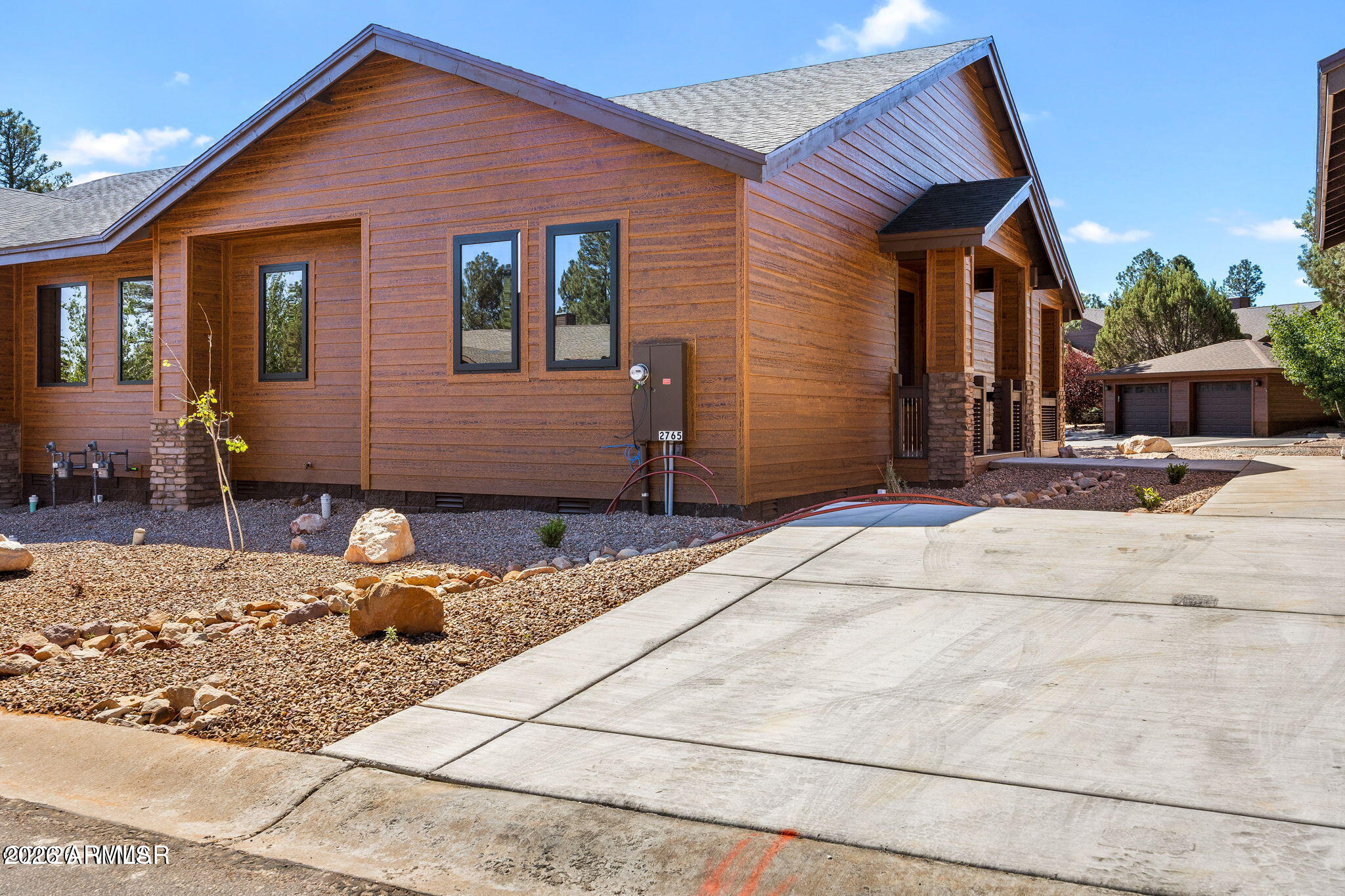 2765 W VILLA Loop