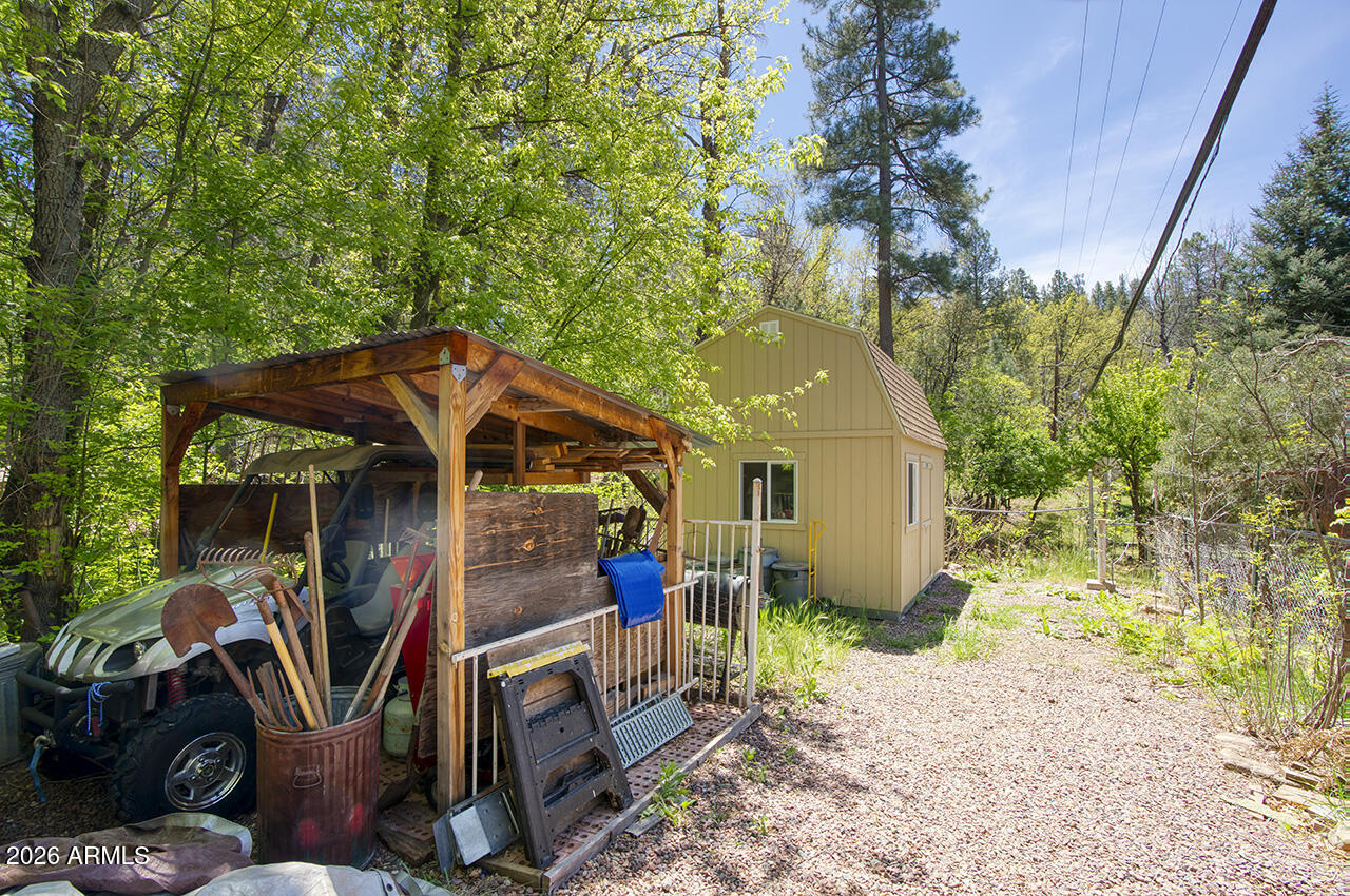 CHRISTOPHER CREEK PARK - Residential