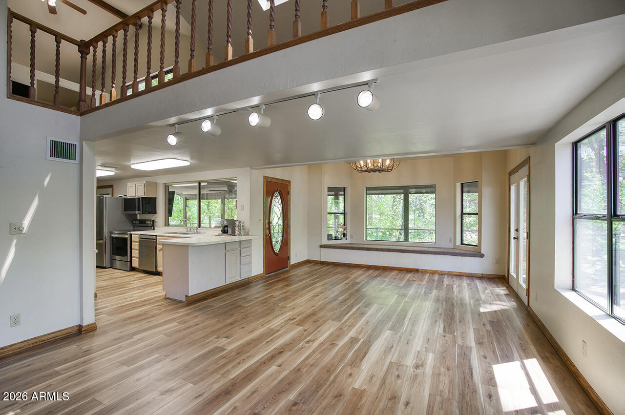 CHRISTOPHER CREEK PARK - Residential