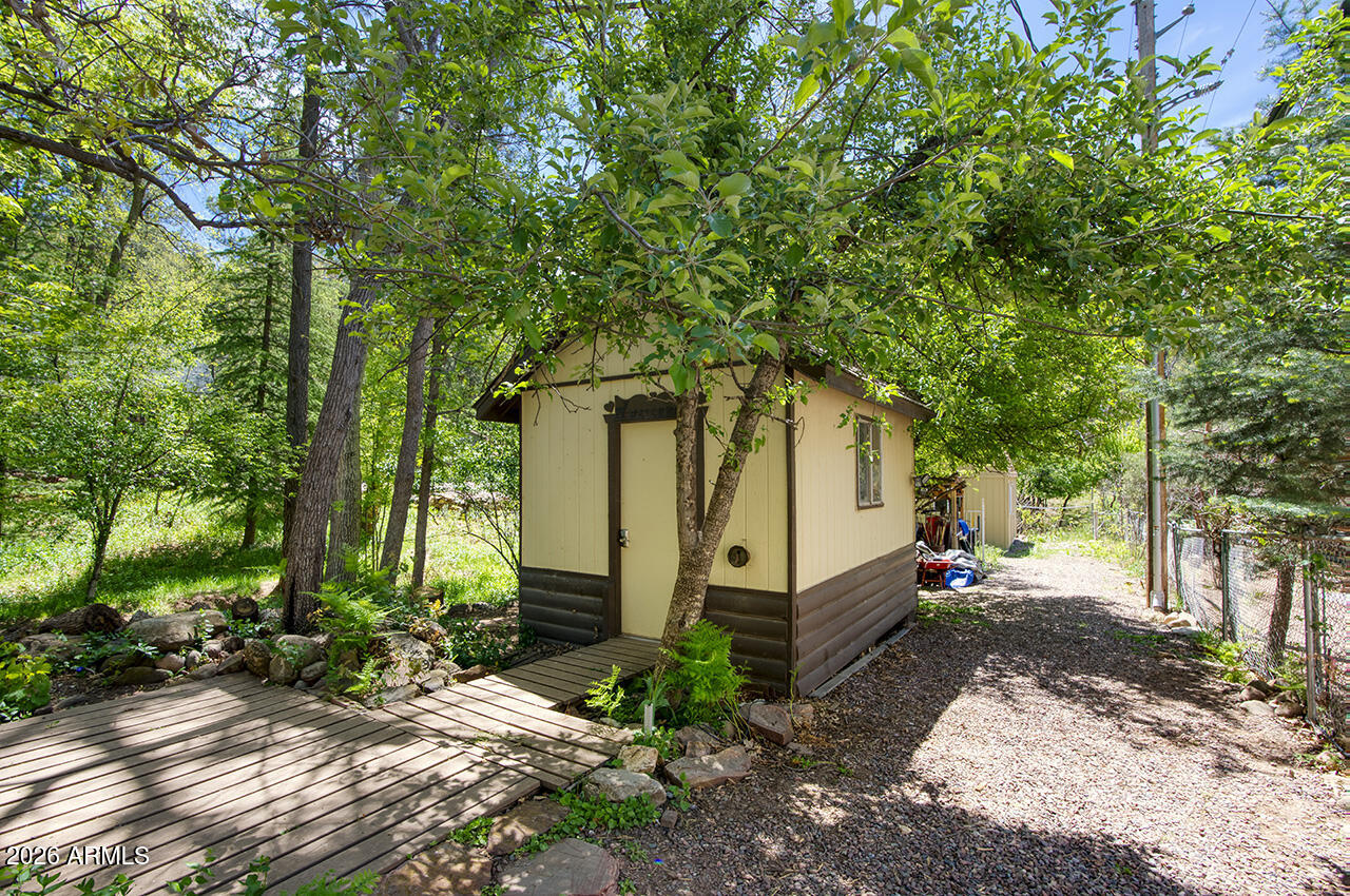 CHRISTOPHER CREEK PARK - Residential