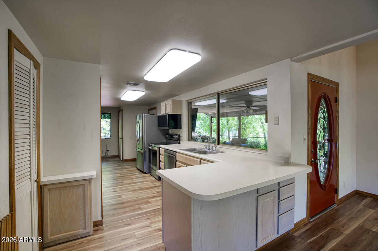 CHRISTOPHER CREEK PARK - Residential