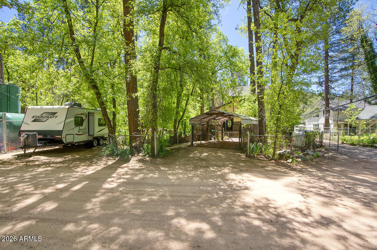 CHRISTOPHER CREEK PARK - Residential
