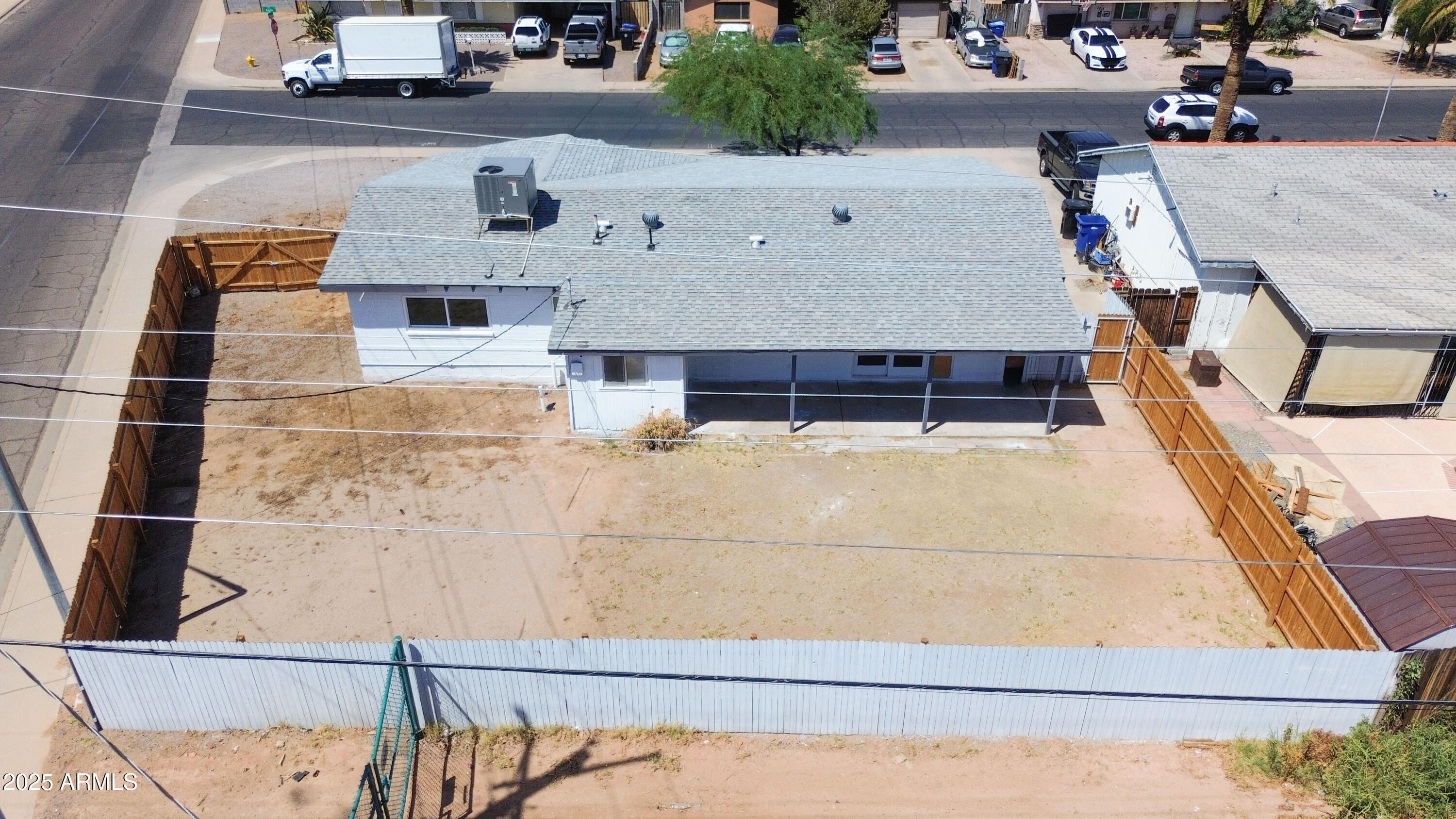 2207 E ASPEN Avenue