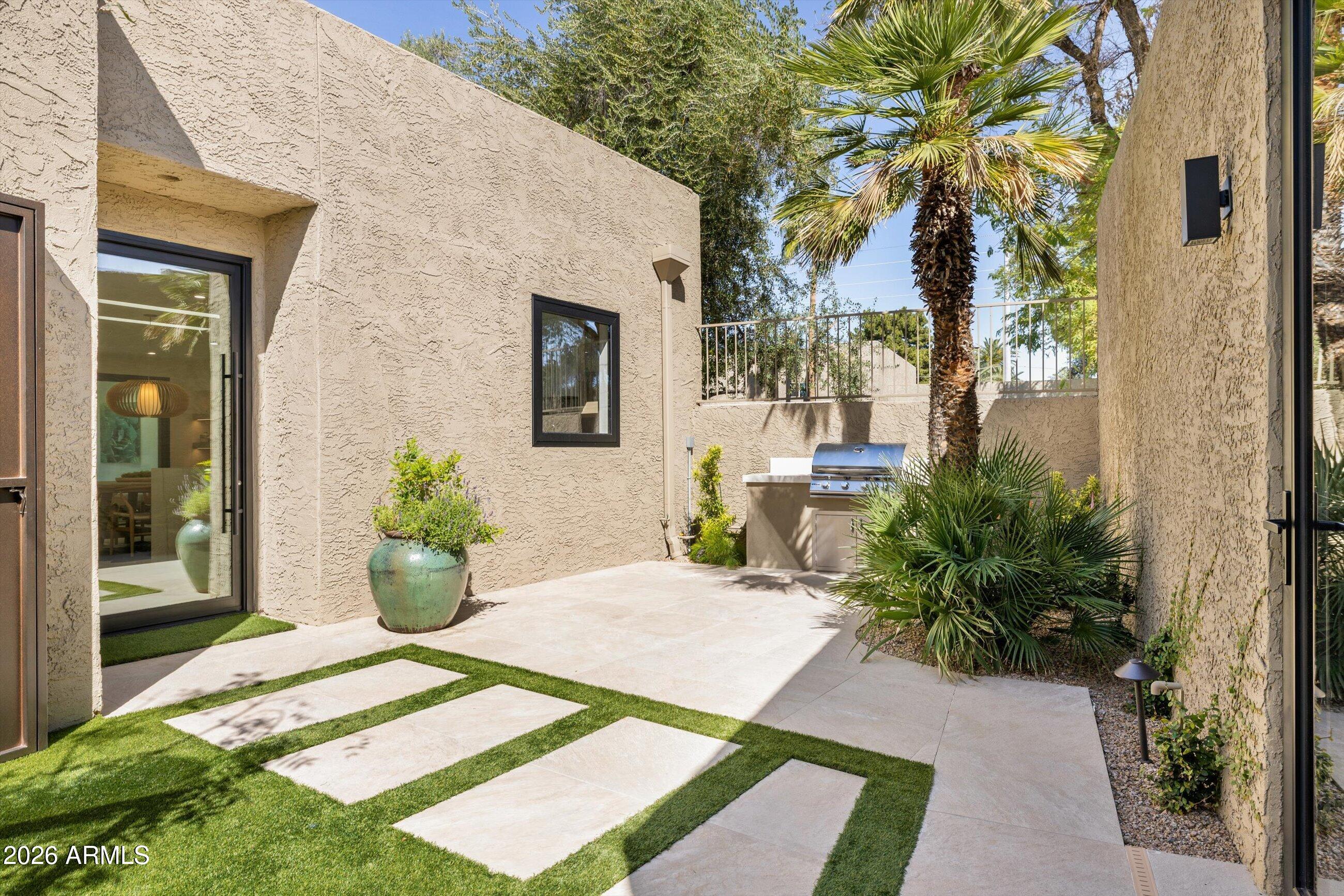 7209 E MCDONALD Drive 44