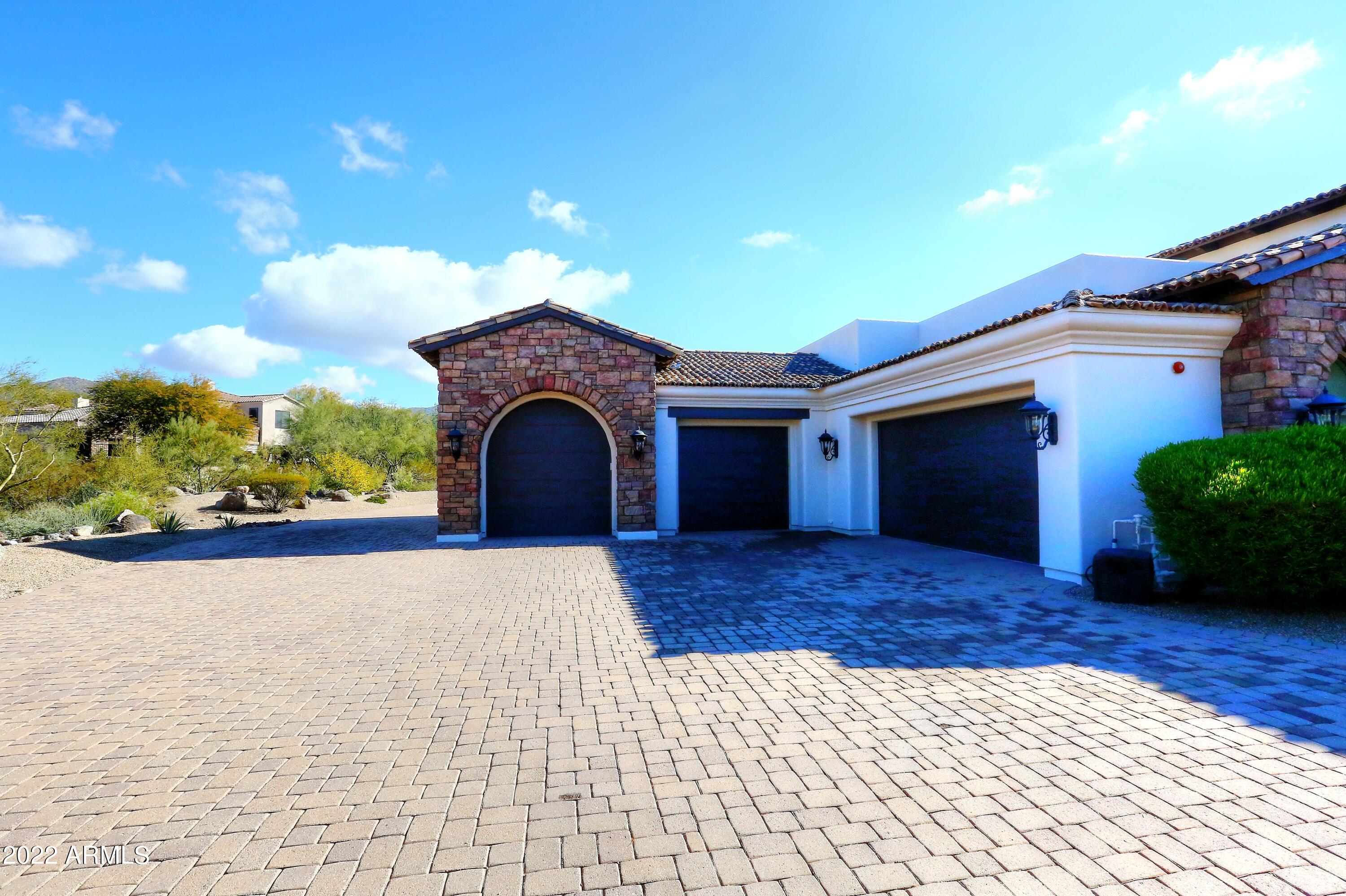 LAS SENDAS - Residential