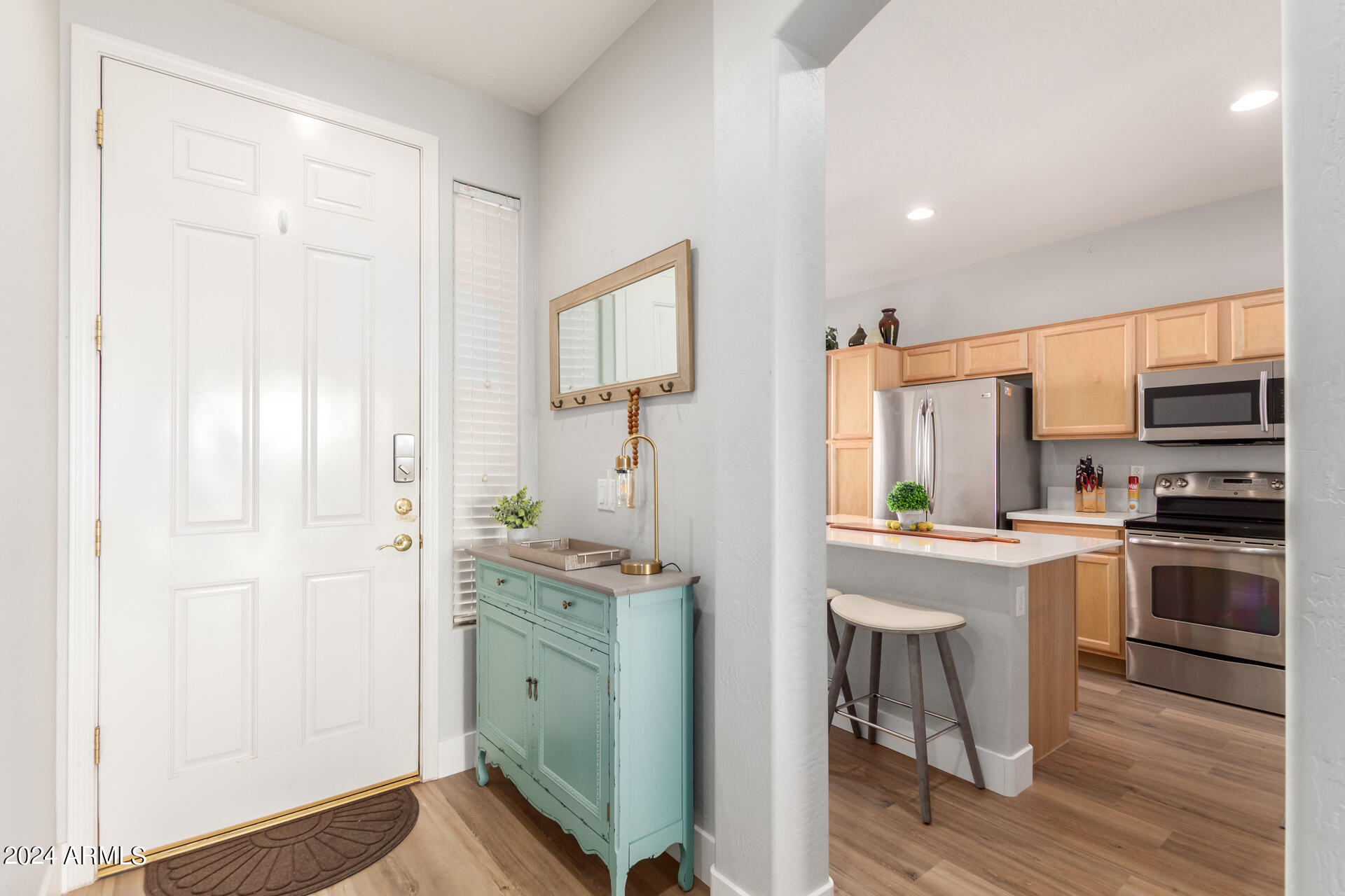 3725 E Meadowview Drive