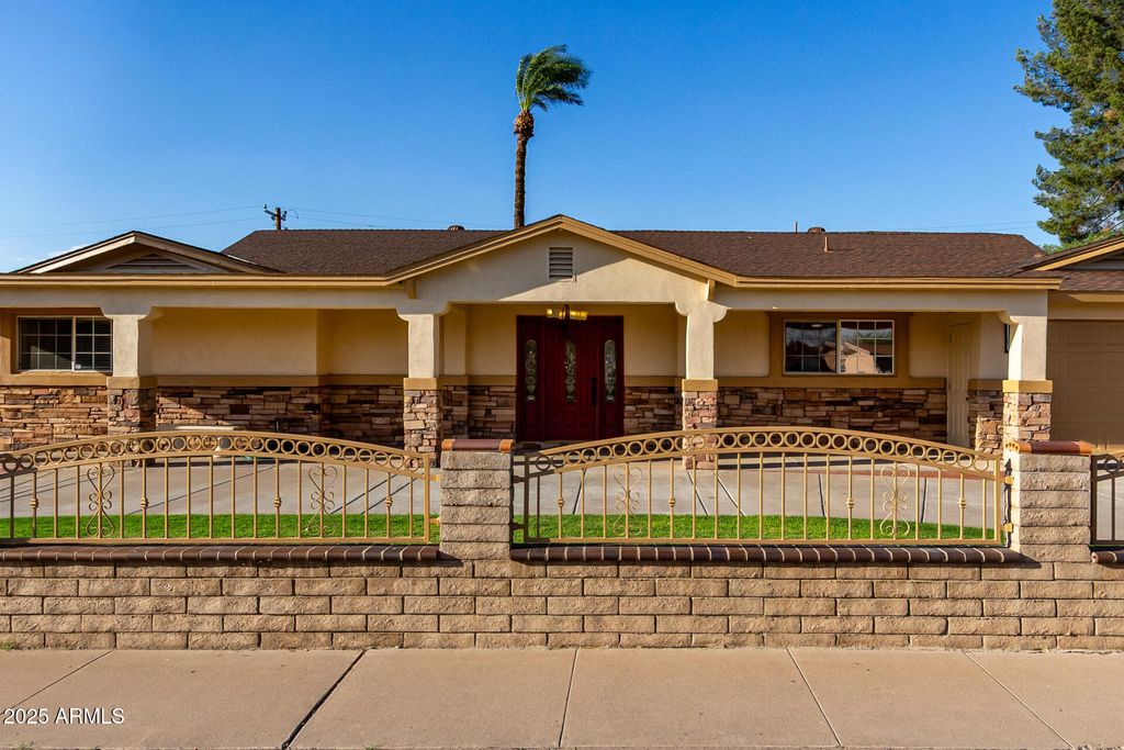 Photo of 5518 W Belmont Avenue, Glendale, AZ 85301 (MLS # 6925479)