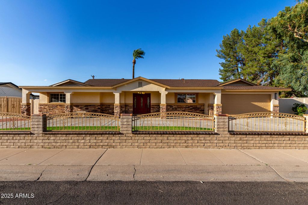 Photo of 5518 W Belmont Avenue, Glendale, AZ 85301 (MLS # 6925479)