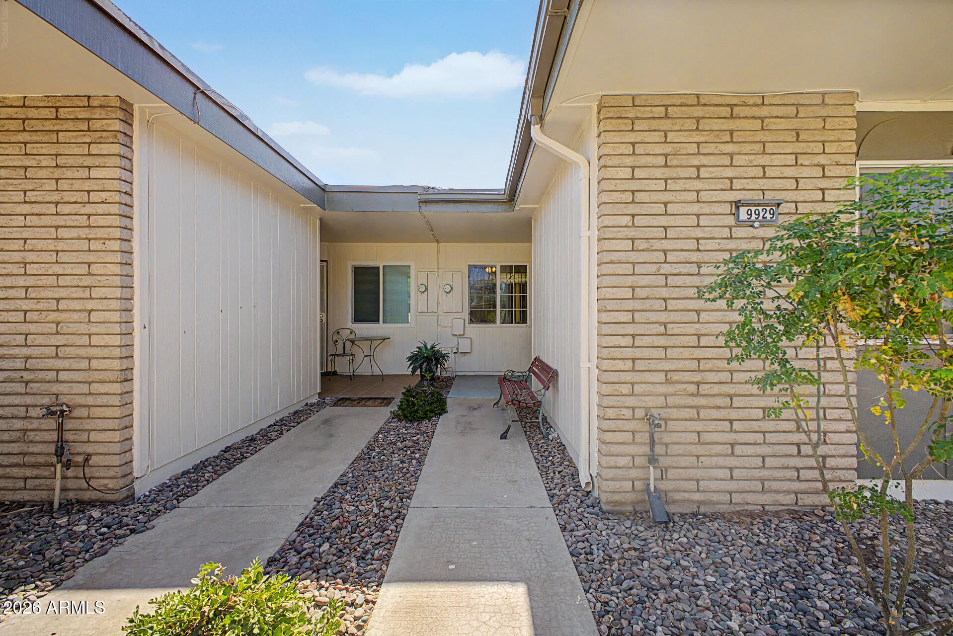 9929 W HUTTON Drive