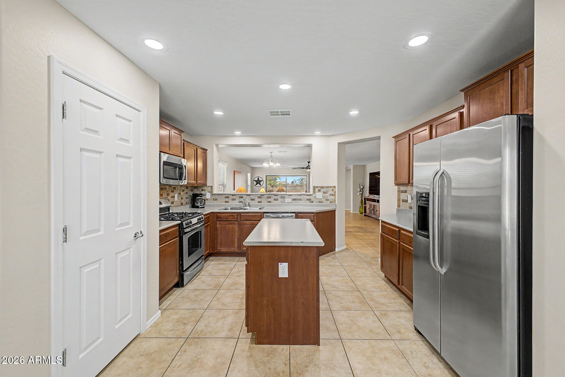 2283 N DAISY Drive