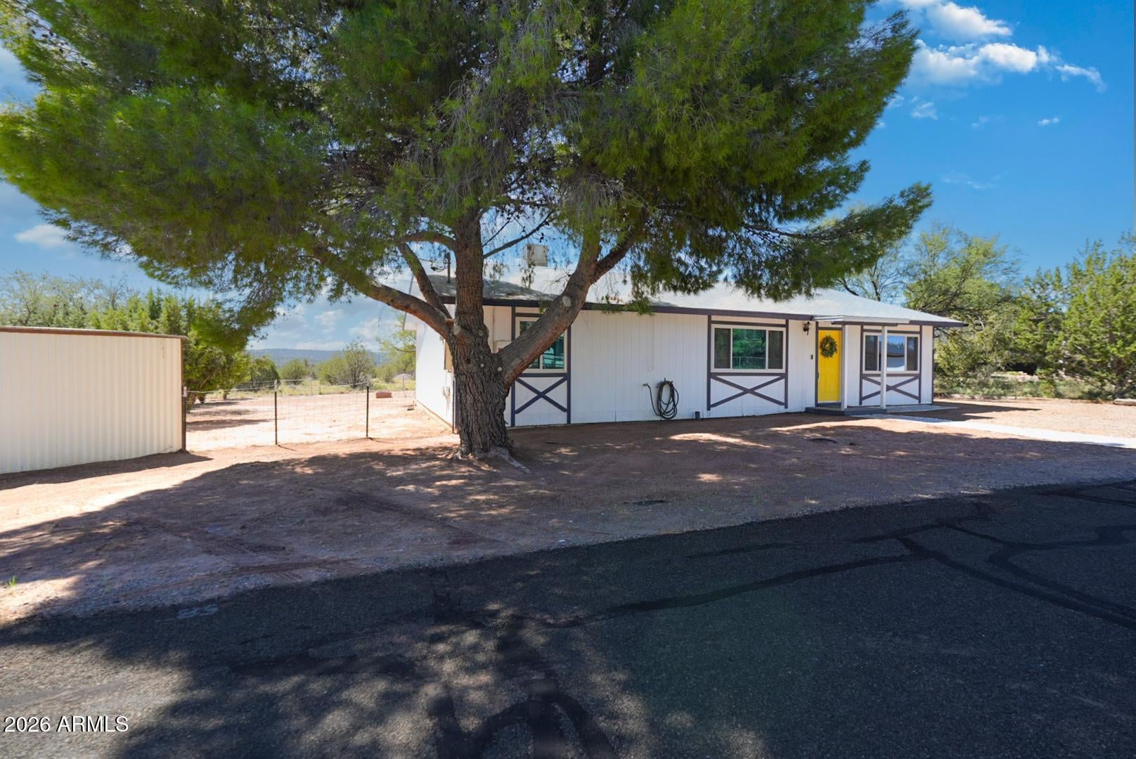 4585 E VALLEY Lane