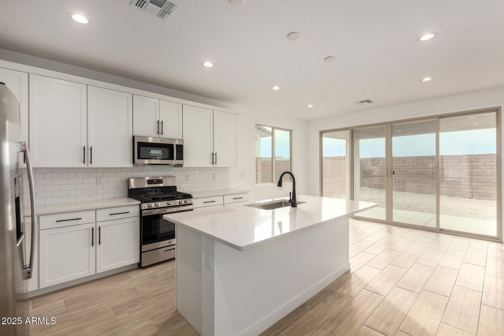 Photo of 8710 S 170th Avenue, Goodyear, AZ 85338 (MLS # 6948733)