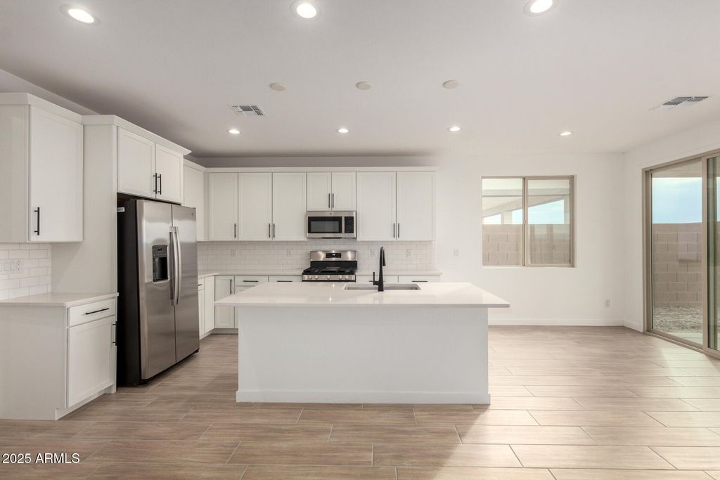 Photo of 8710 S 170th Avenue, Goodyear, AZ 85338 (MLS # 6948733)