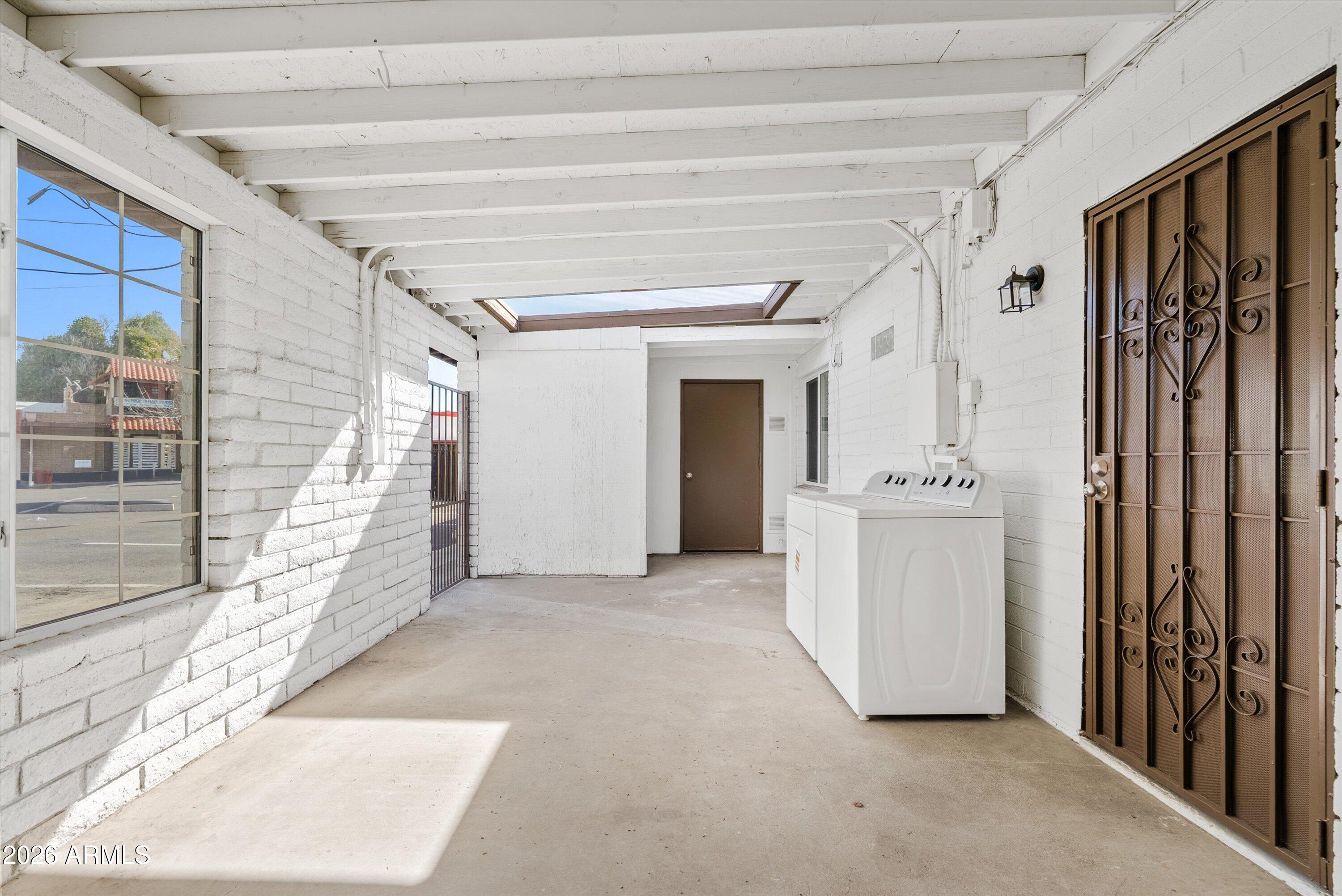CAMEL SQUARE - Residential Income