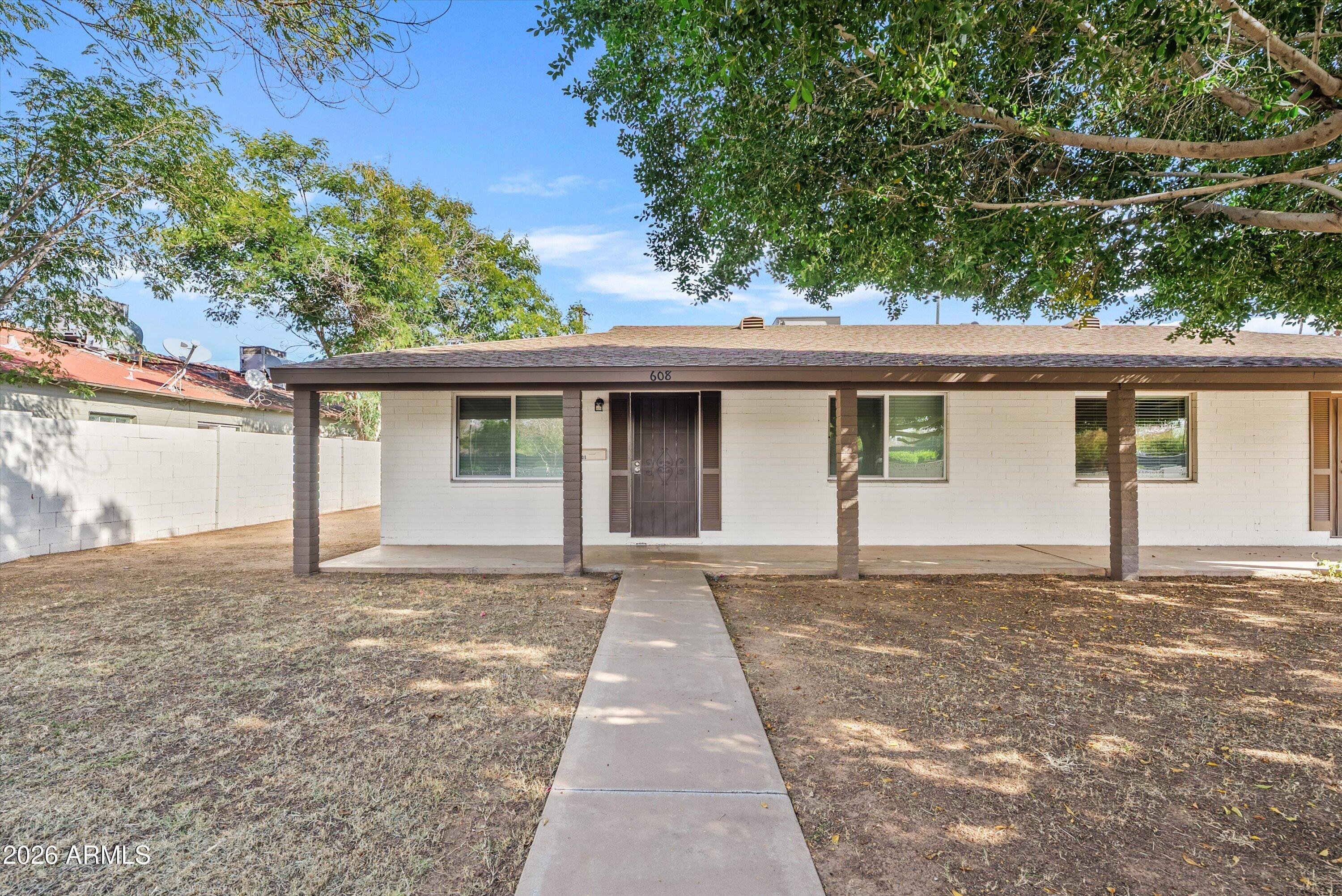 610 E SAN JUAN Avenue