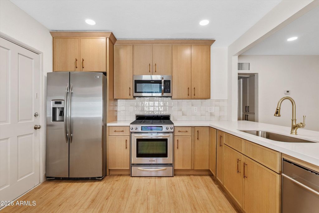 Photo of 610 E San Juan Avenue, Phoenix, AZ 85012 (MLS # 6974438)