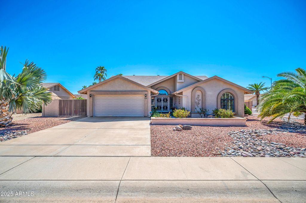 Photo of 9869 W Chino Drive, Peoria, AZ 85382 (MLS # 6918632)