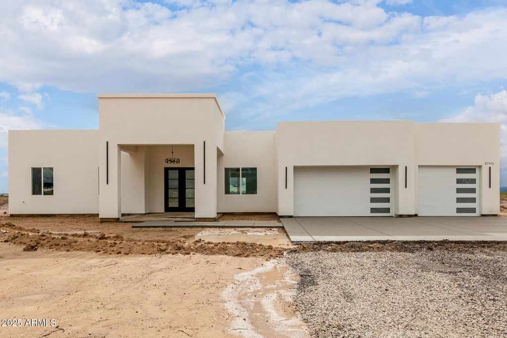 Photo of 37911 W Rancho Drive, Tonopah, AZ 85354 (MLS # 6930471)