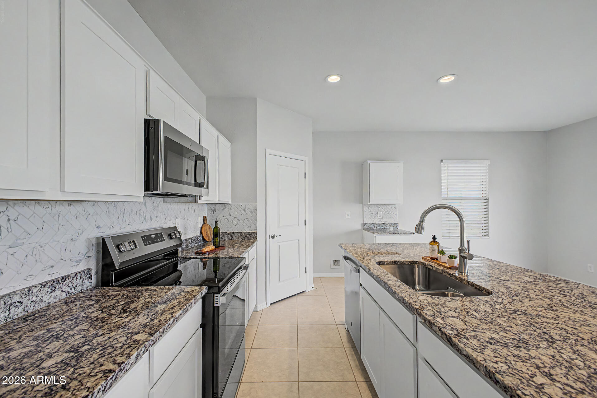 35268 W SANTA CLARA Avenue