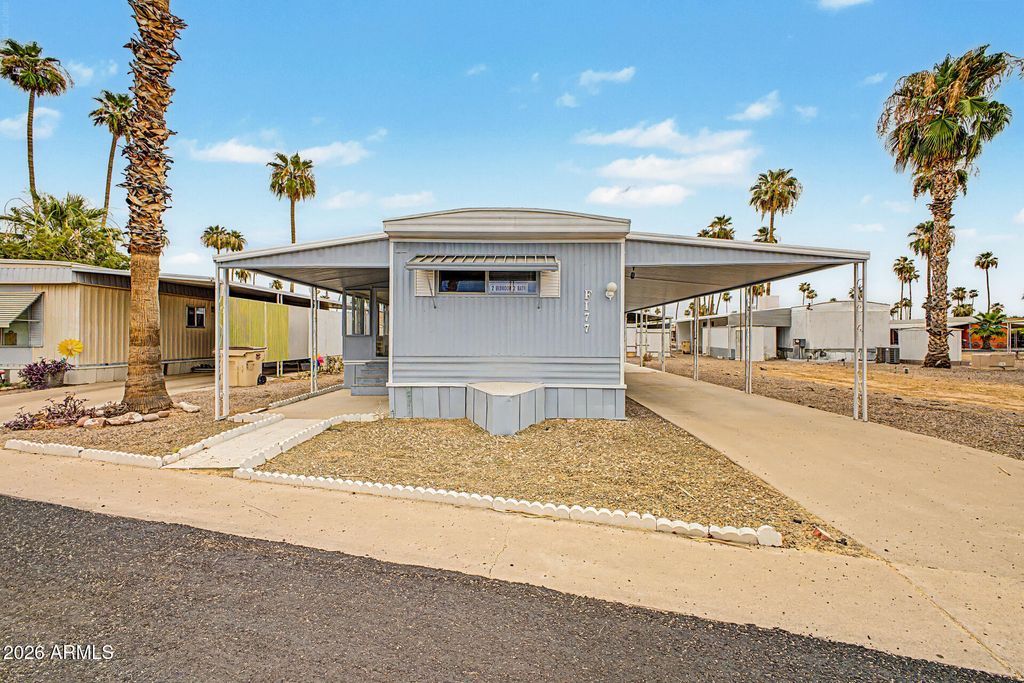 Photo of 7300 N 51st Avenue #F177, Glendale, AZ 85301 (MLS # 7045746)