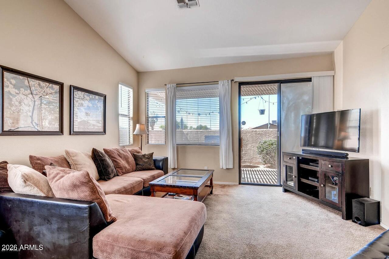 1425 S LINDSAY Road 43