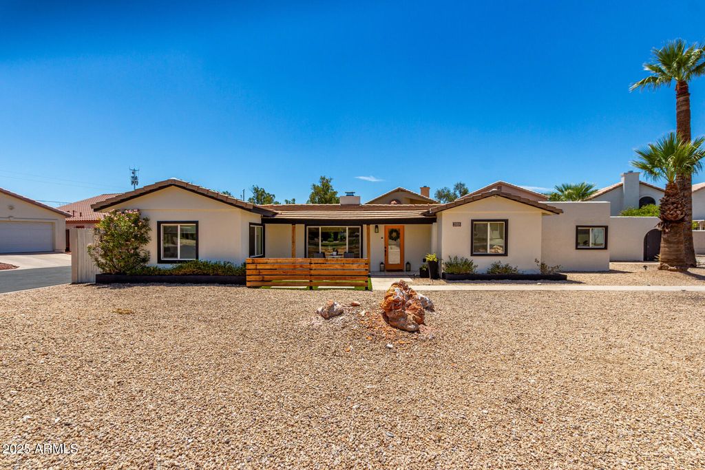 Photo of 8112 N 10th Place, Phoenix, AZ 85020 (MLS # 7030131)