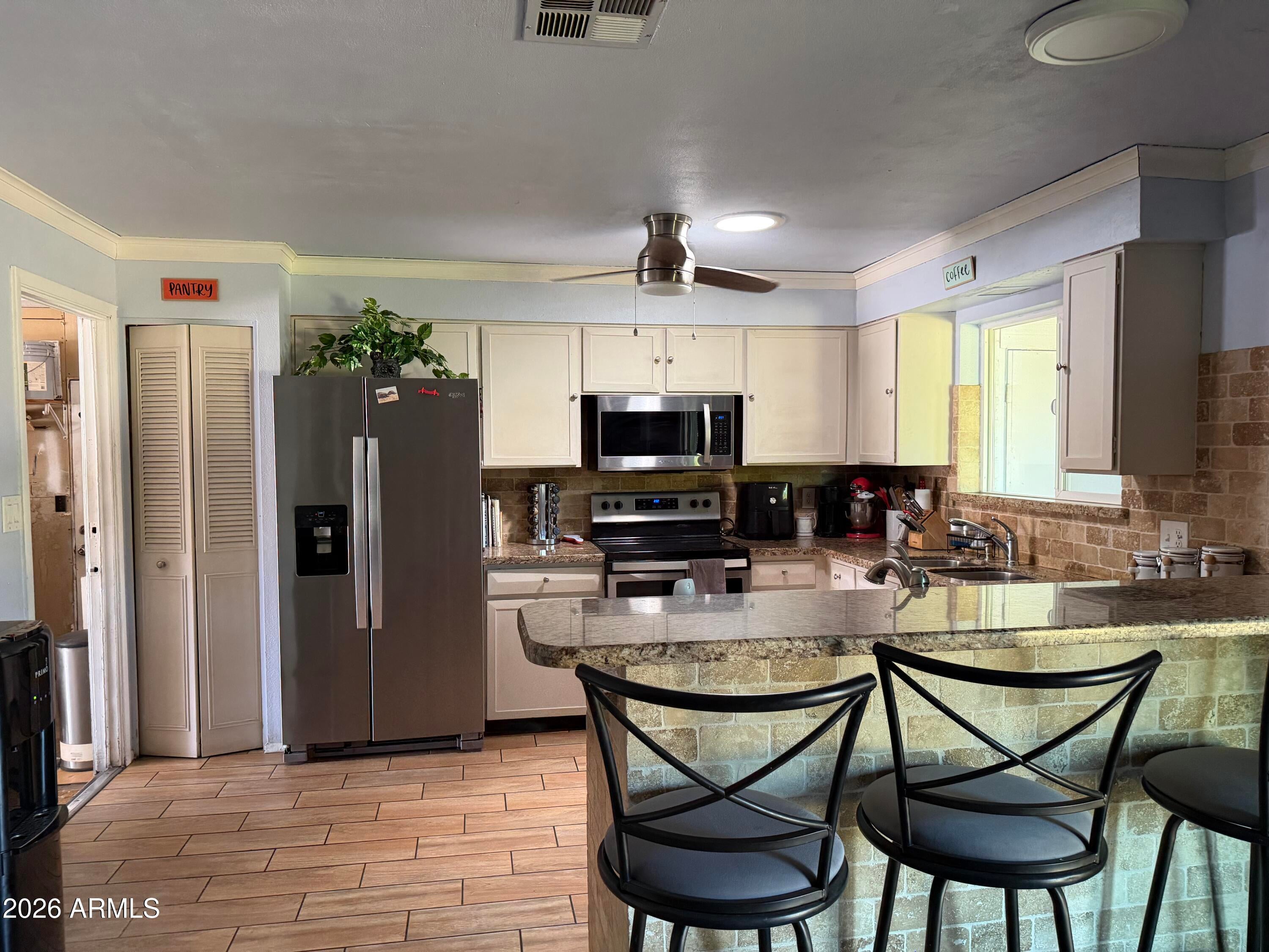 3458 E SHAW BUTTE Drive