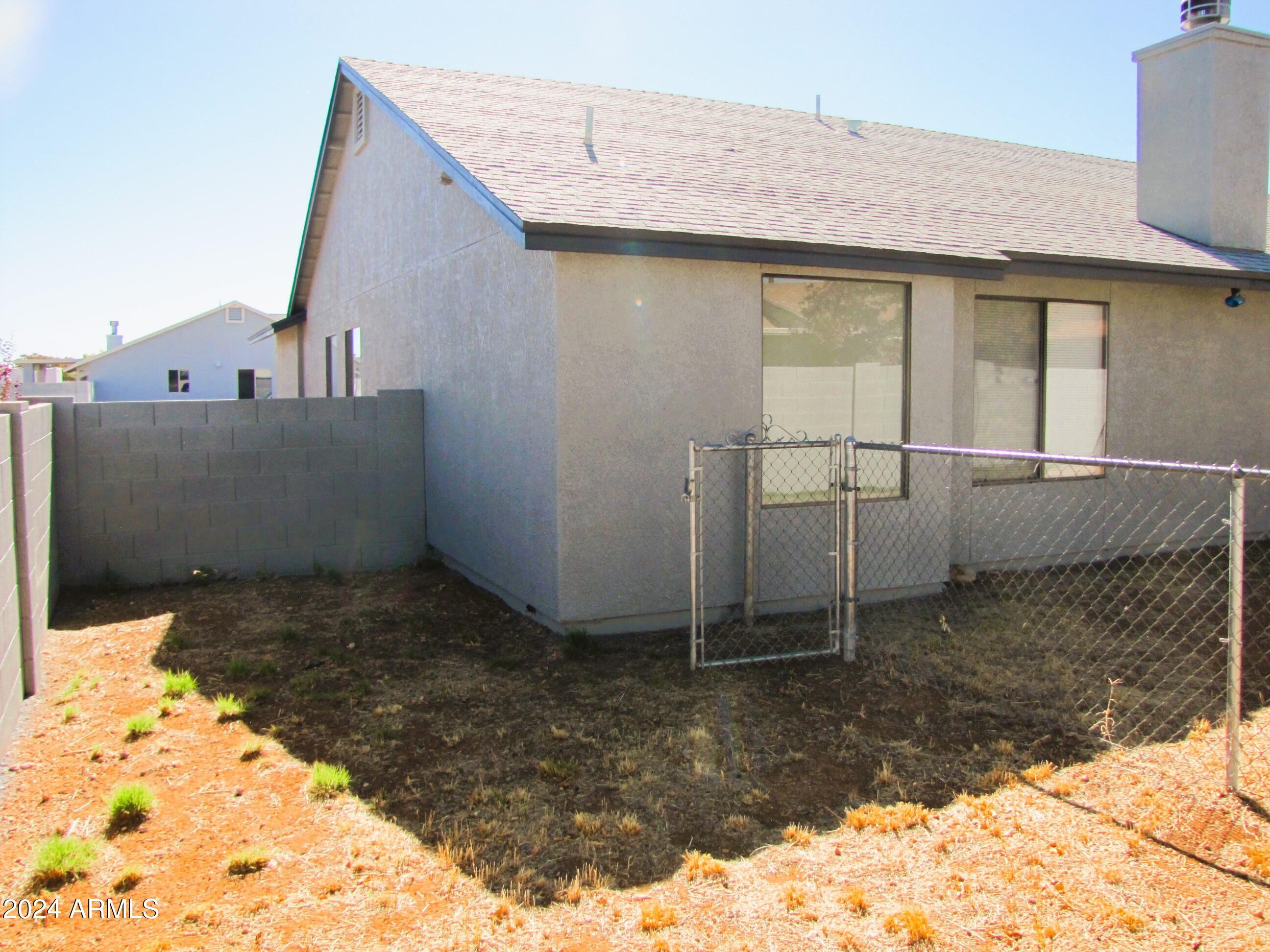 MOUNTAIN RIDGE PHASE 4 - Residential Lease