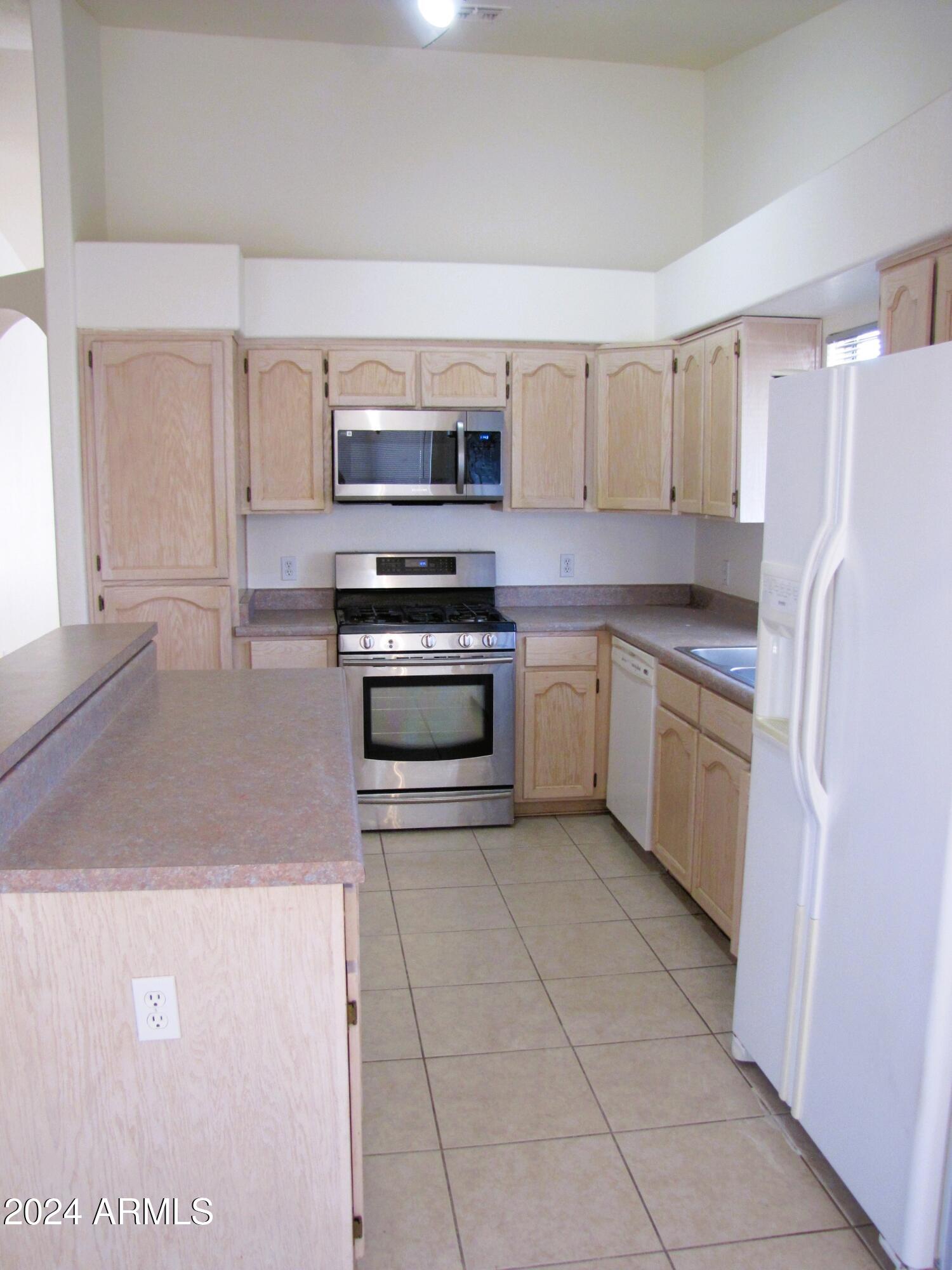 MOUNTAIN RIDGE PHASE 4 - Residential Lease