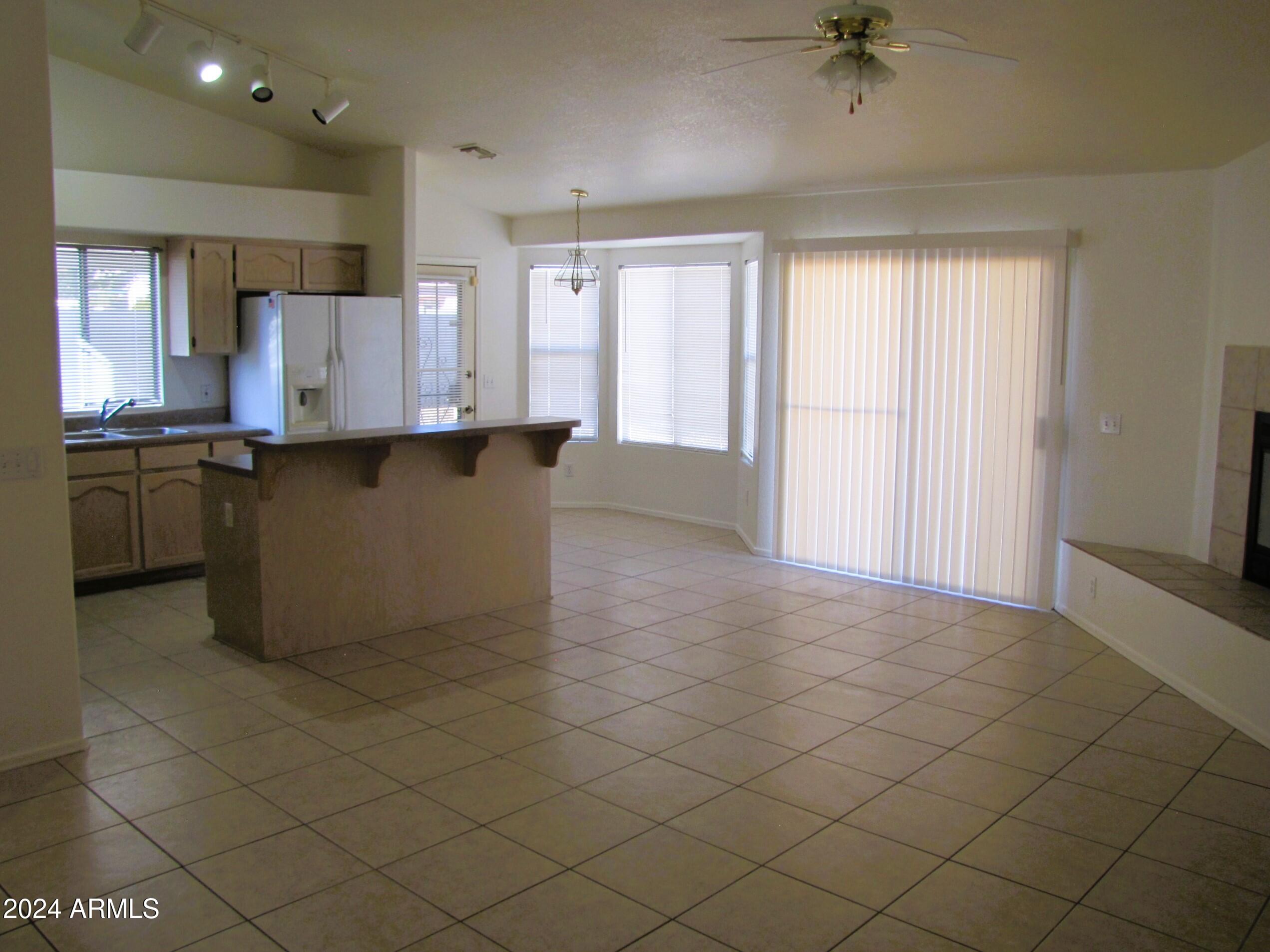 MOUNTAIN RIDGE PHASE 4 - Residential Lease