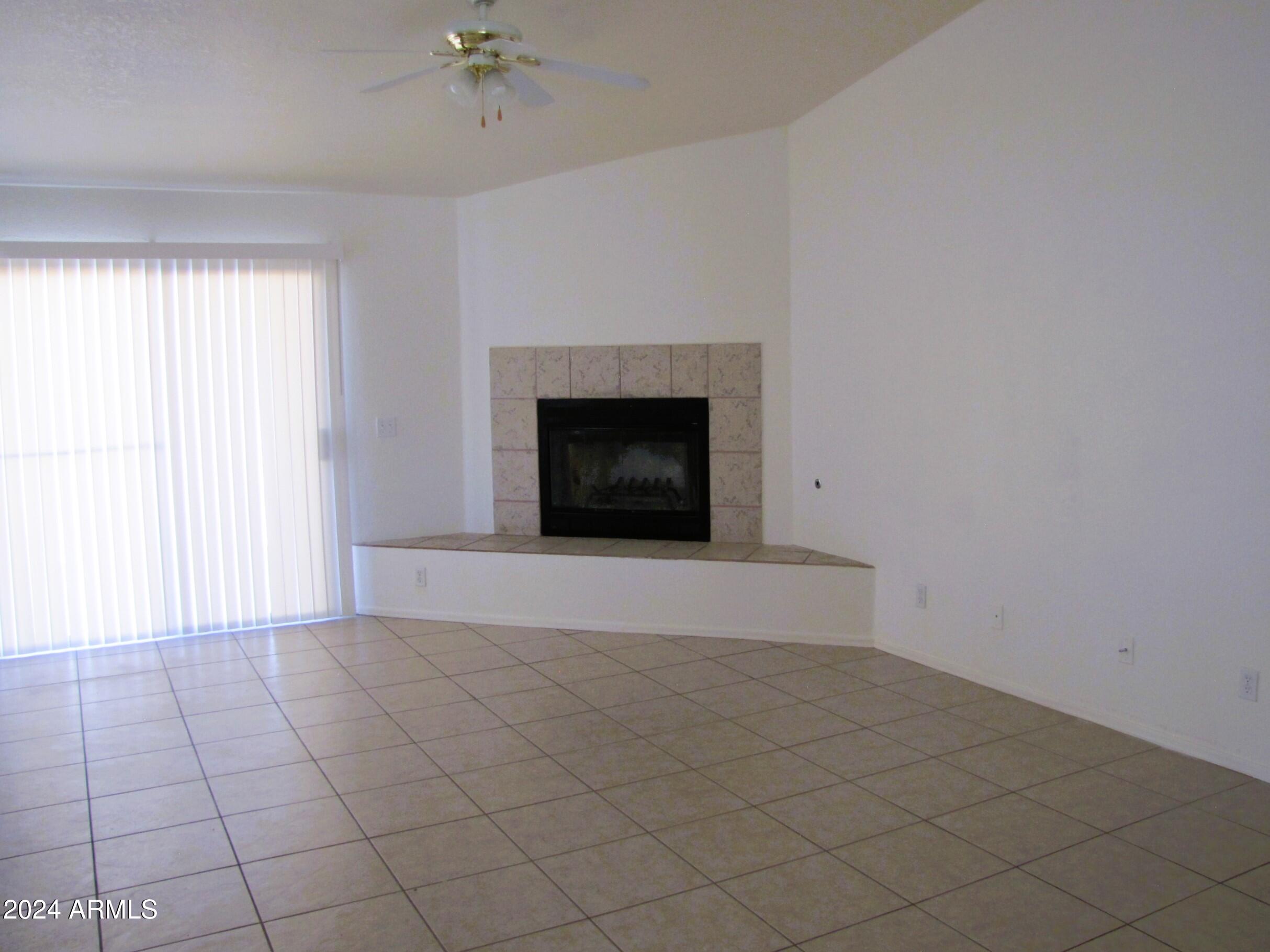 MOUNTAIN RIDGE PHASE 4 - Residential Lease