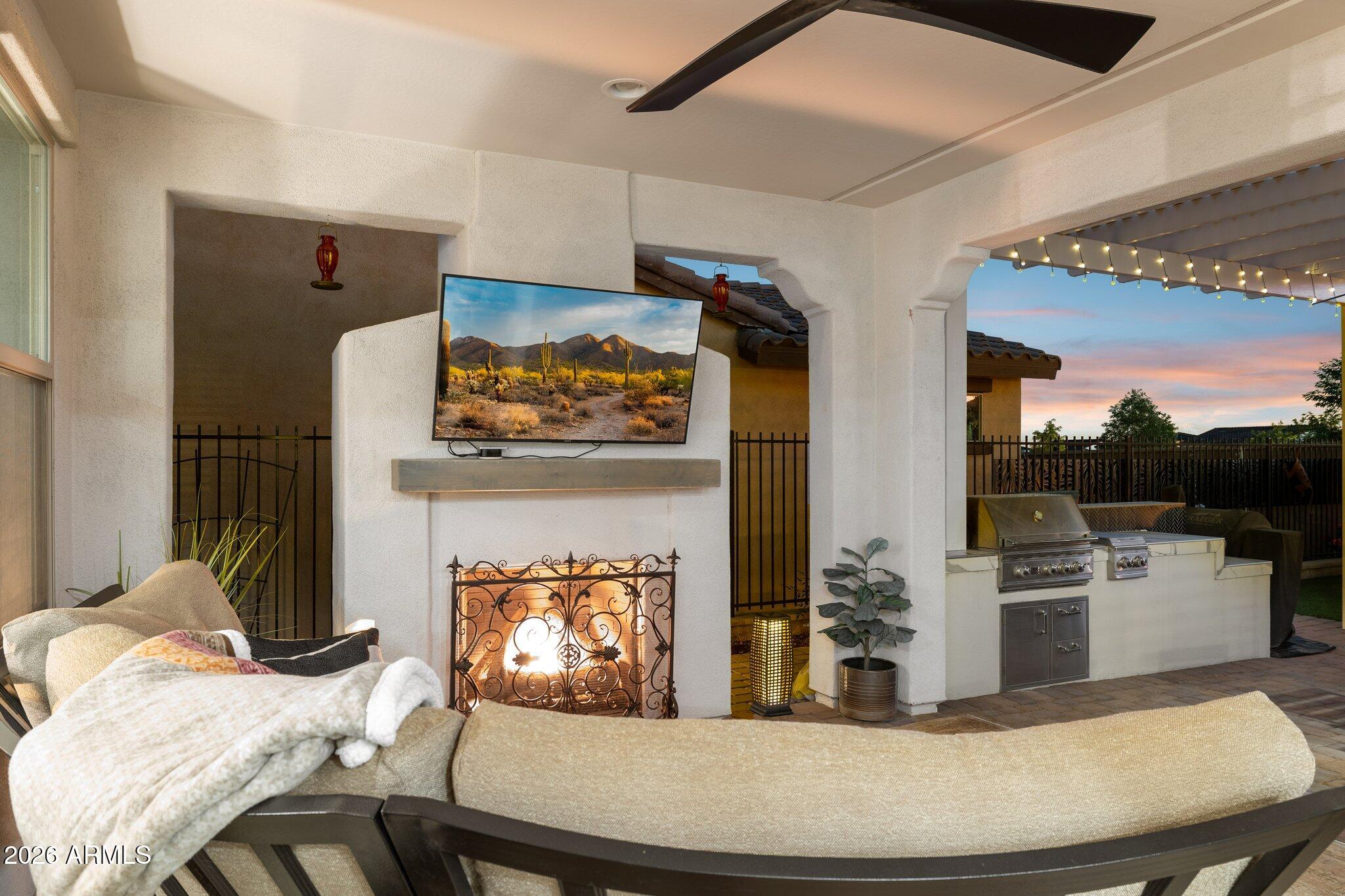 20741 W MINNEZONA Avenue