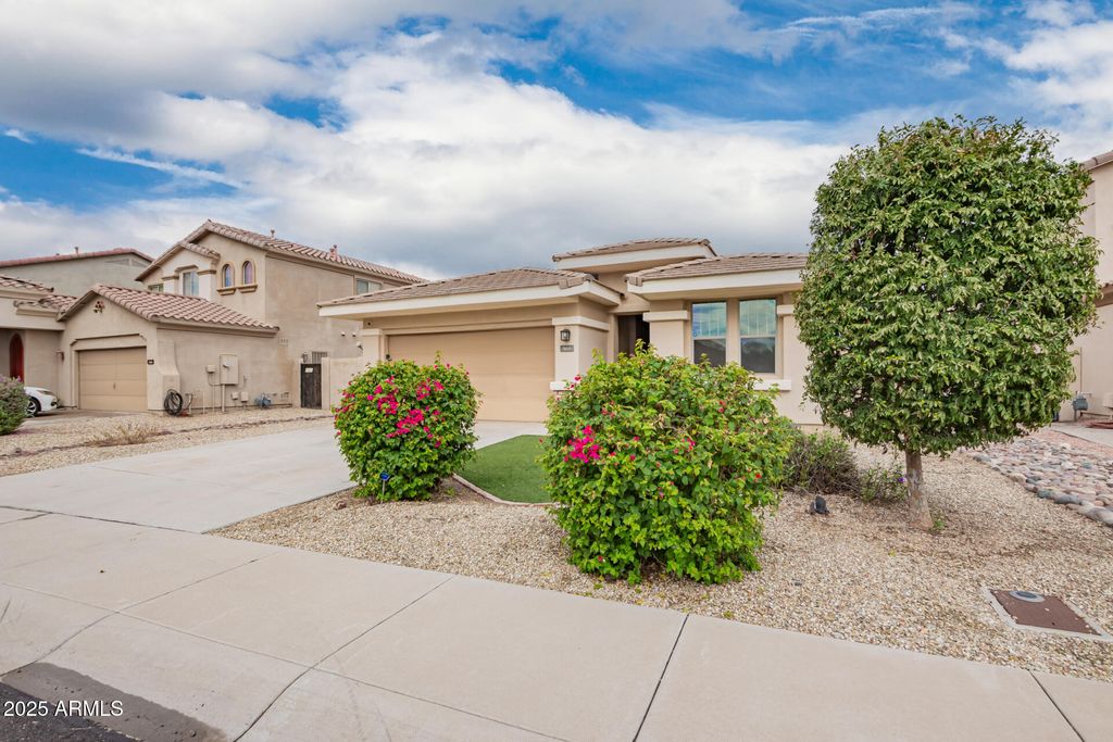 Photo of 10768 W Monroe Street, Avondale, AZ 85323 (MLS # 6932958)