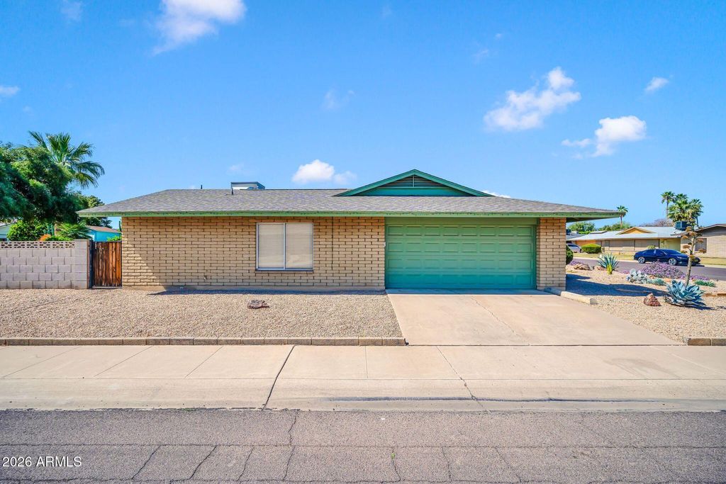 Photo of 4503 W Laurie Lane, Glendale, AZ 85302 (MLS # 6996366)