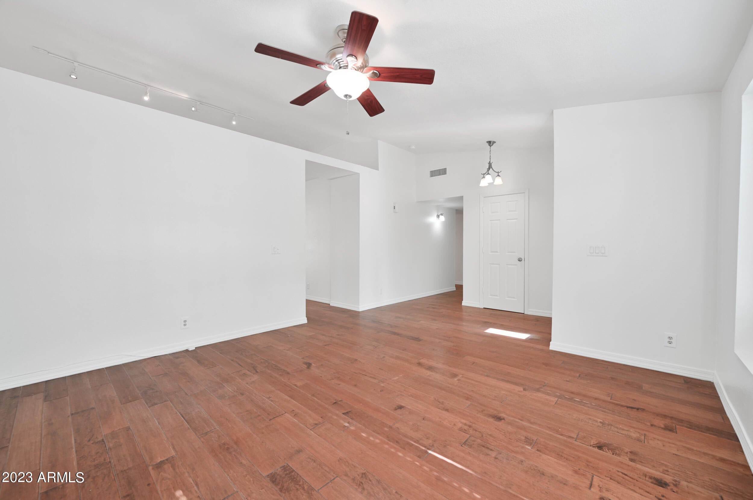 313 S Ocean Drive
