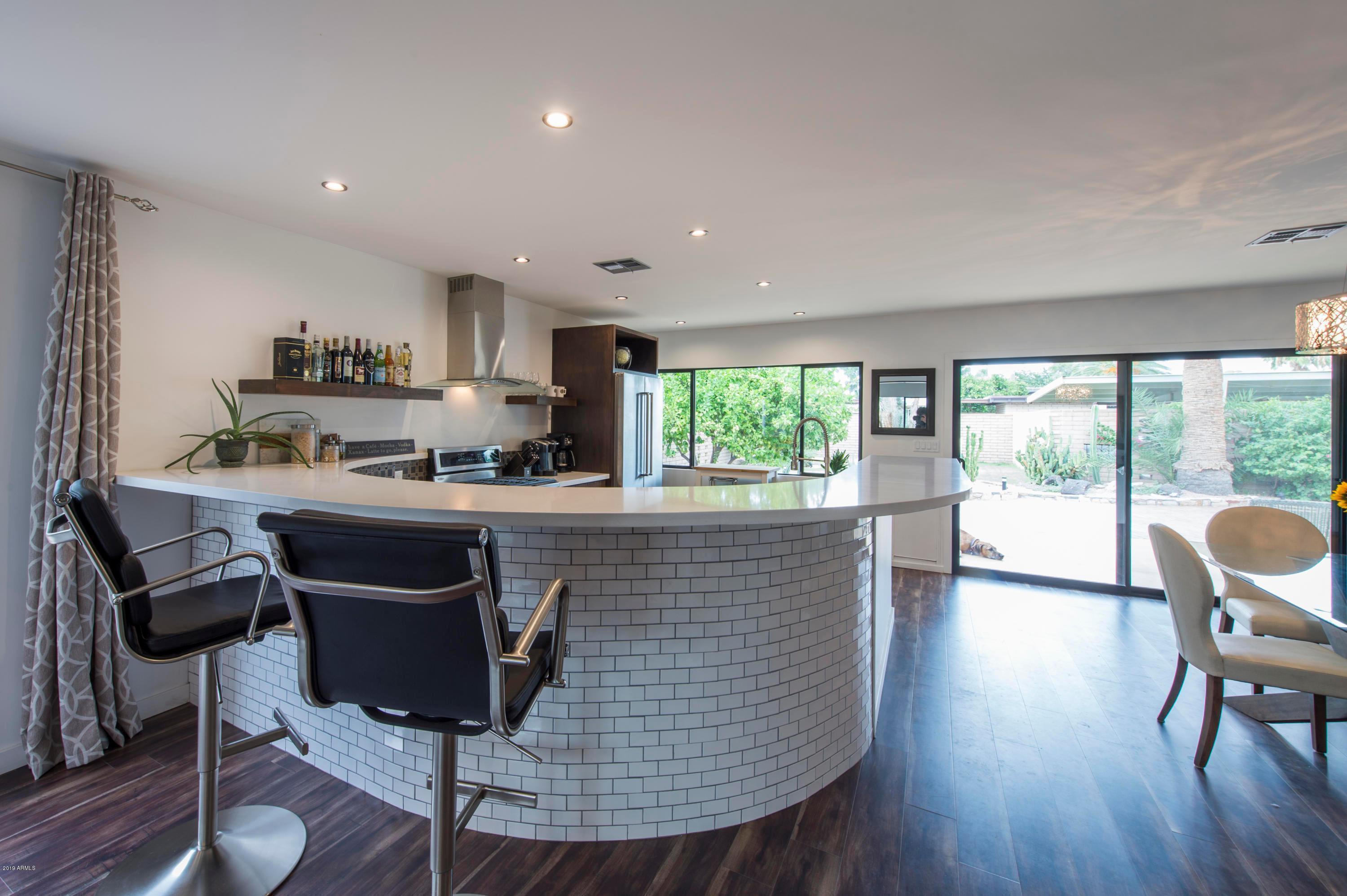 3732 E Glenrosa Avenue