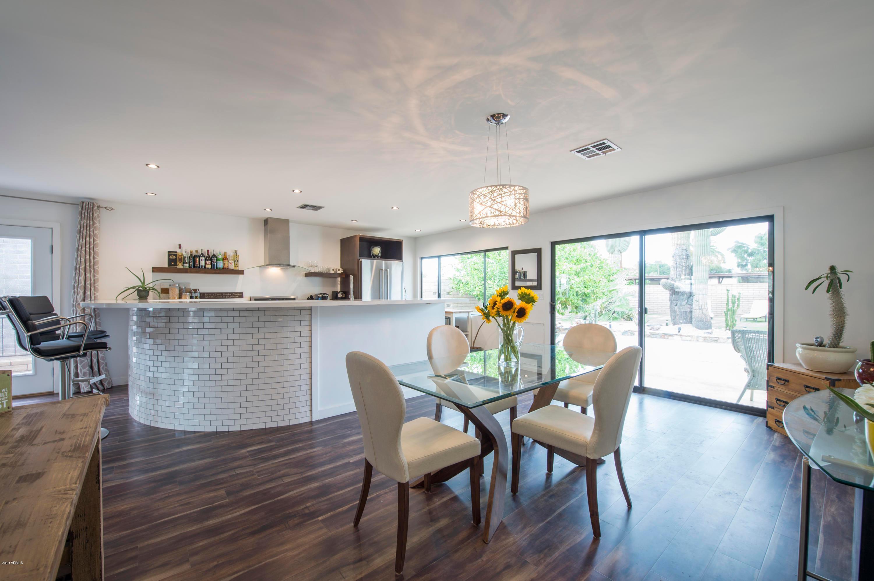 3732 E Glenrosa Avenue