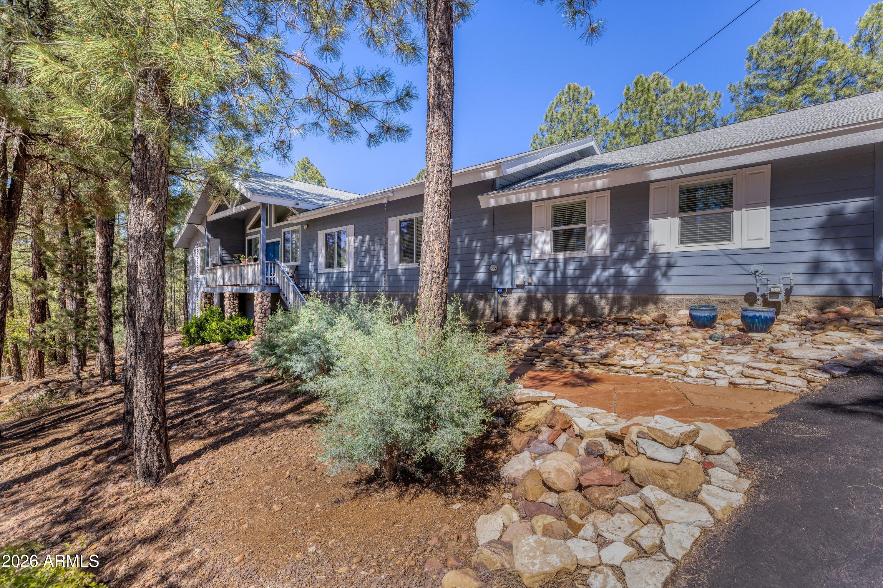 1521 N 36TH Drive