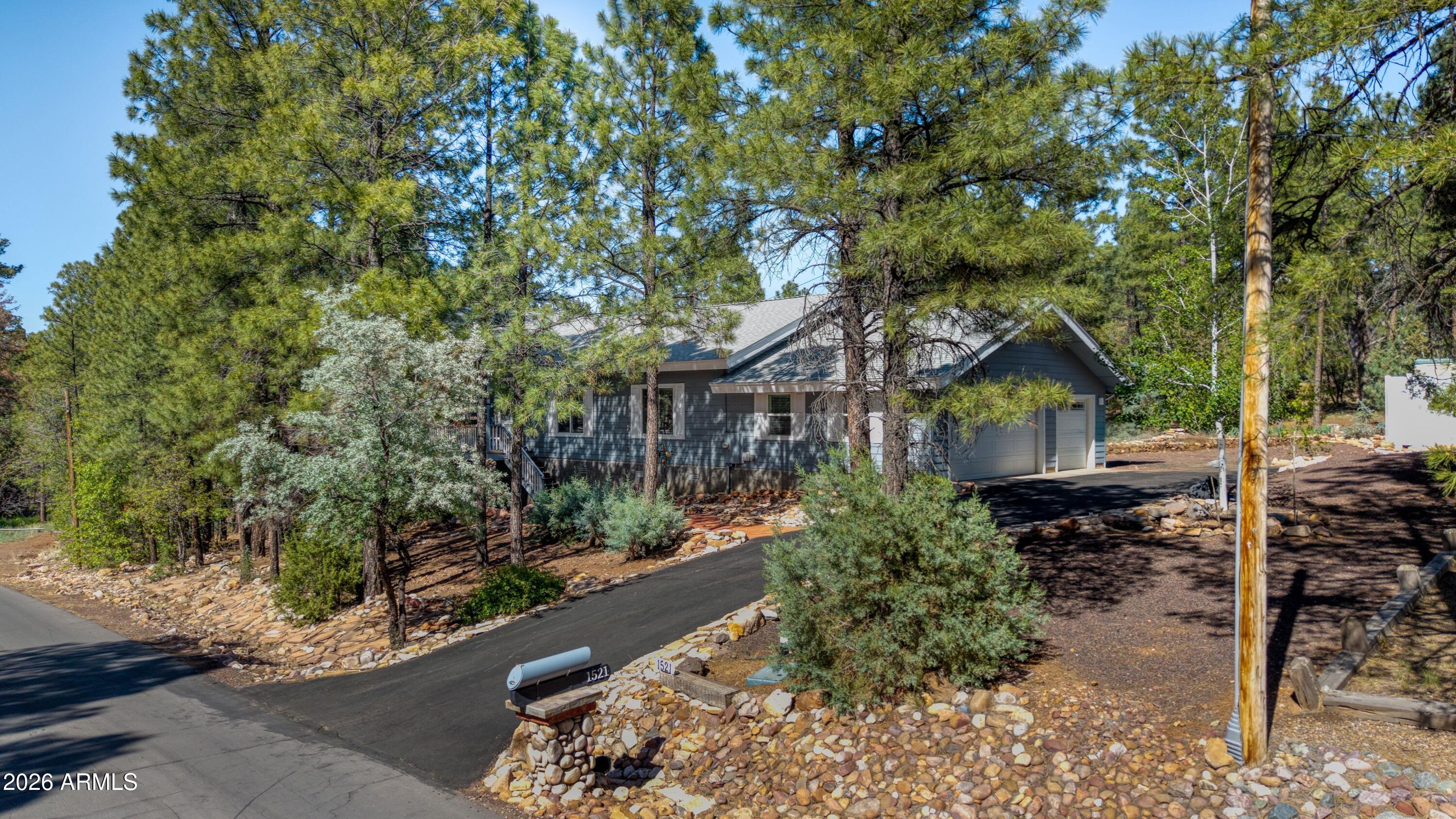 1521 N 36TH Drive