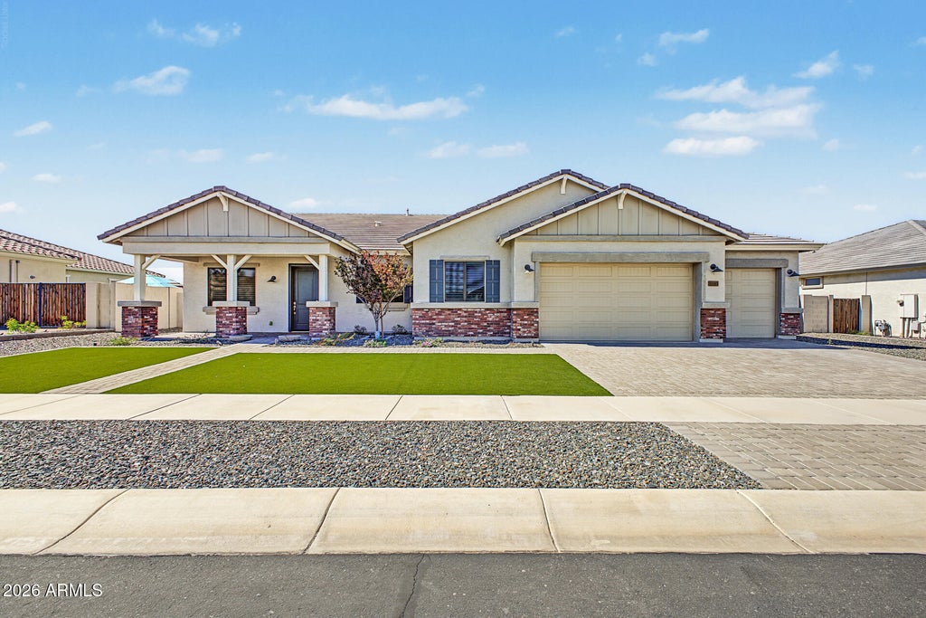 Photo of 8604 S 16th Drive, Phoenix, AZ 85041 (MLS # 7093599)