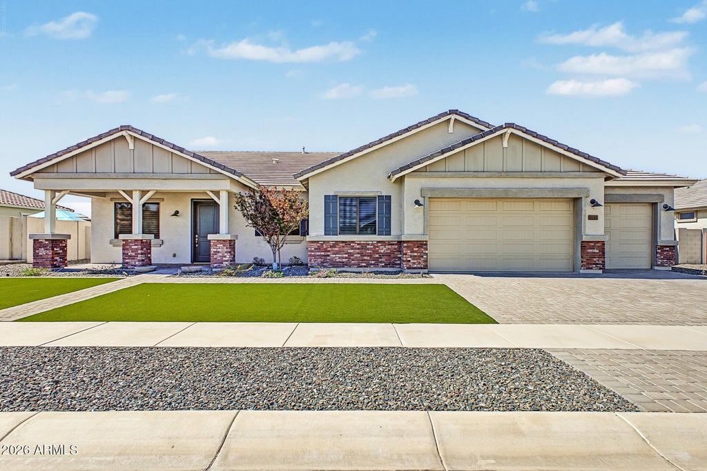 Photo of 8604 S 16th Drive, Phoenix, AZ 85041 (MLS # 7093599)