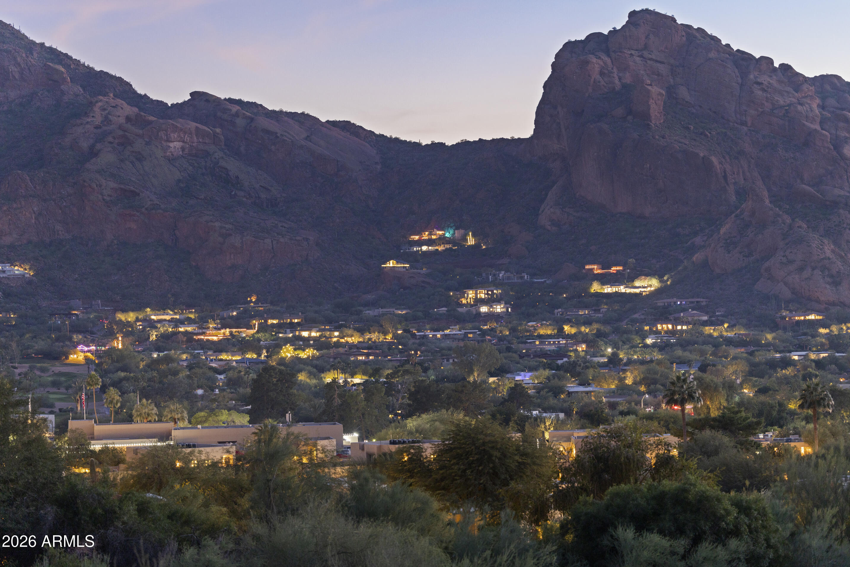PARADISE VALLEY ESTATES - Land