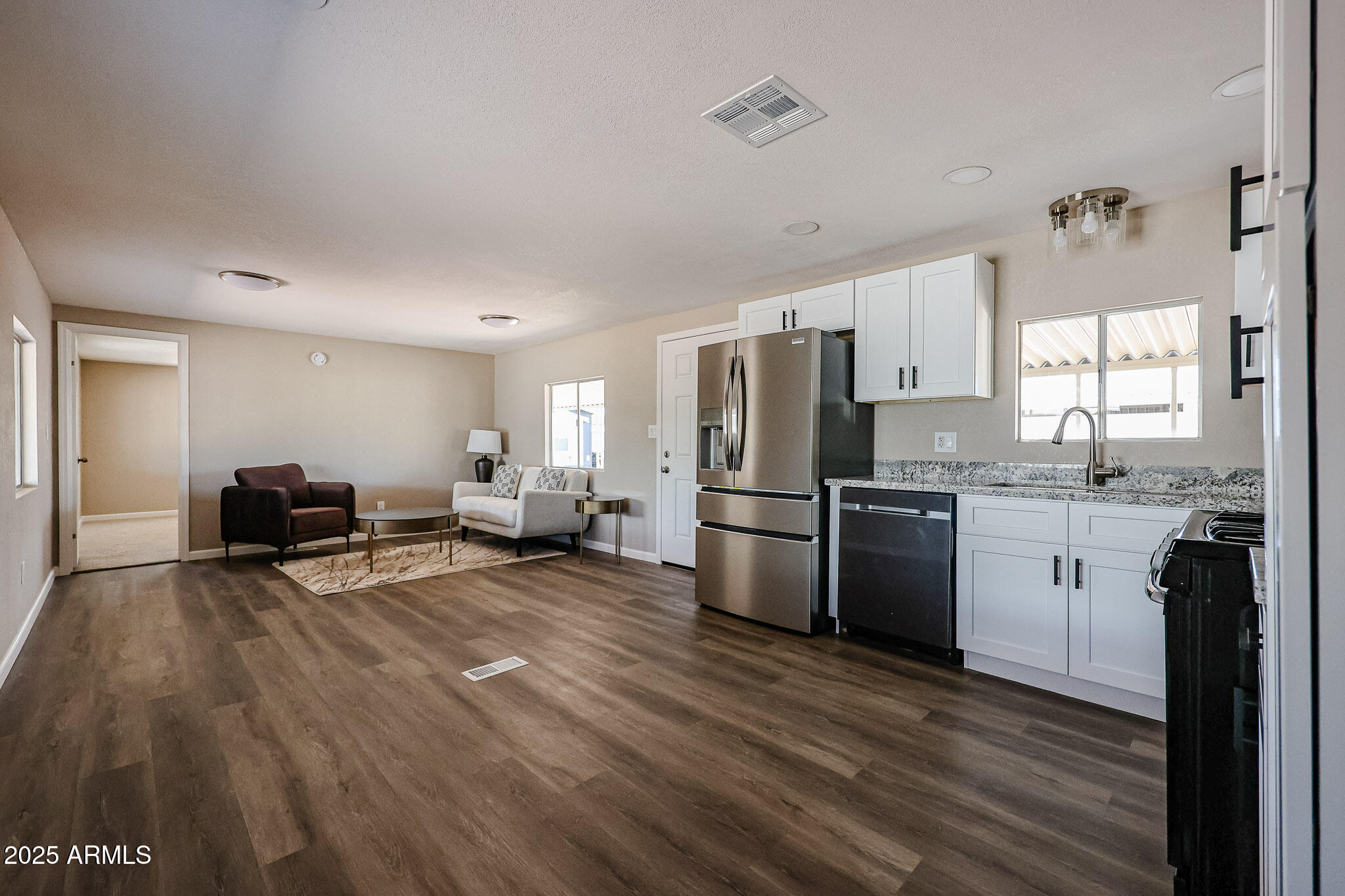 8600 E broadway Road 53