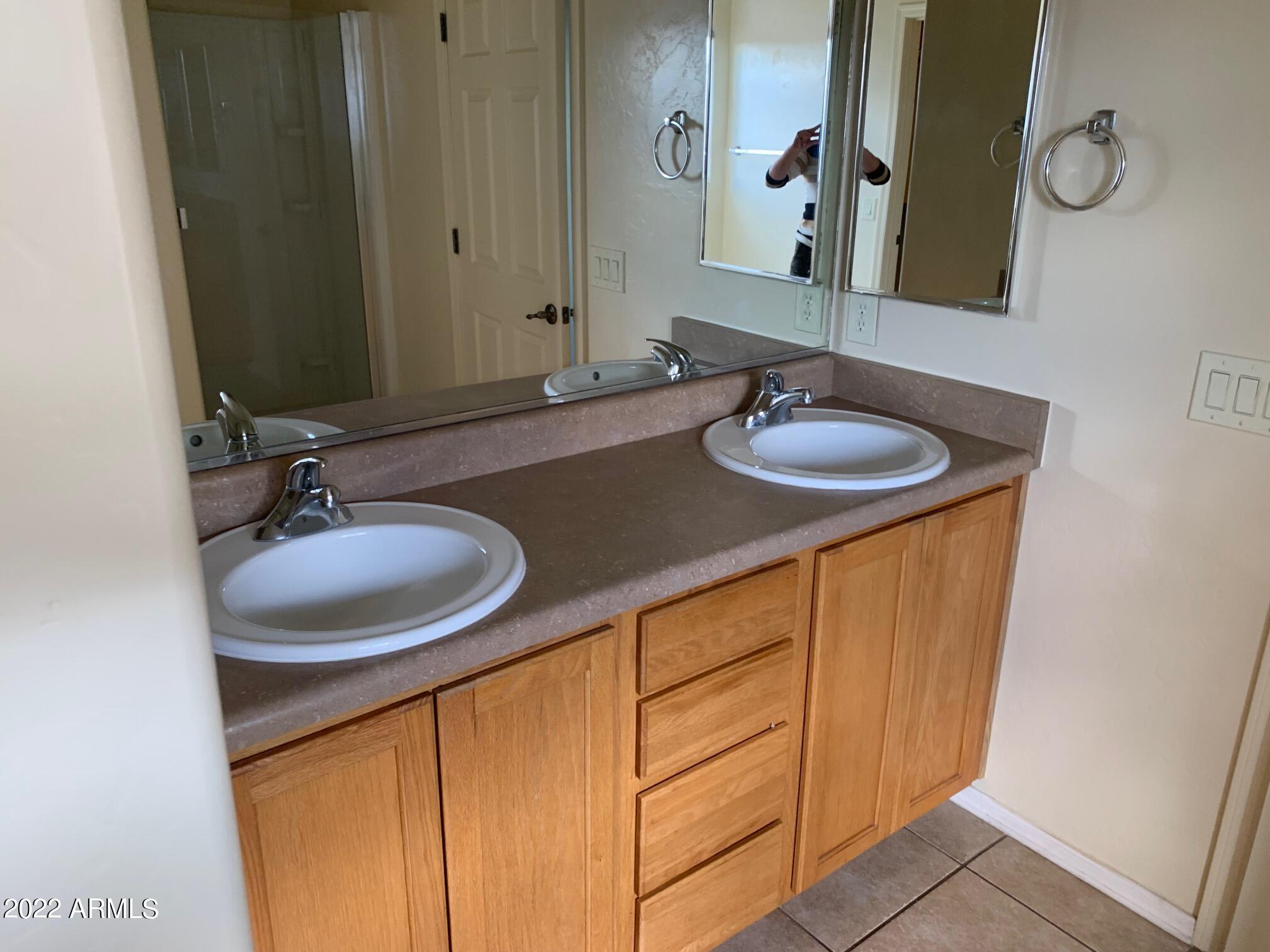 REFLECTIONS AT VALIENTE - Residential Lease